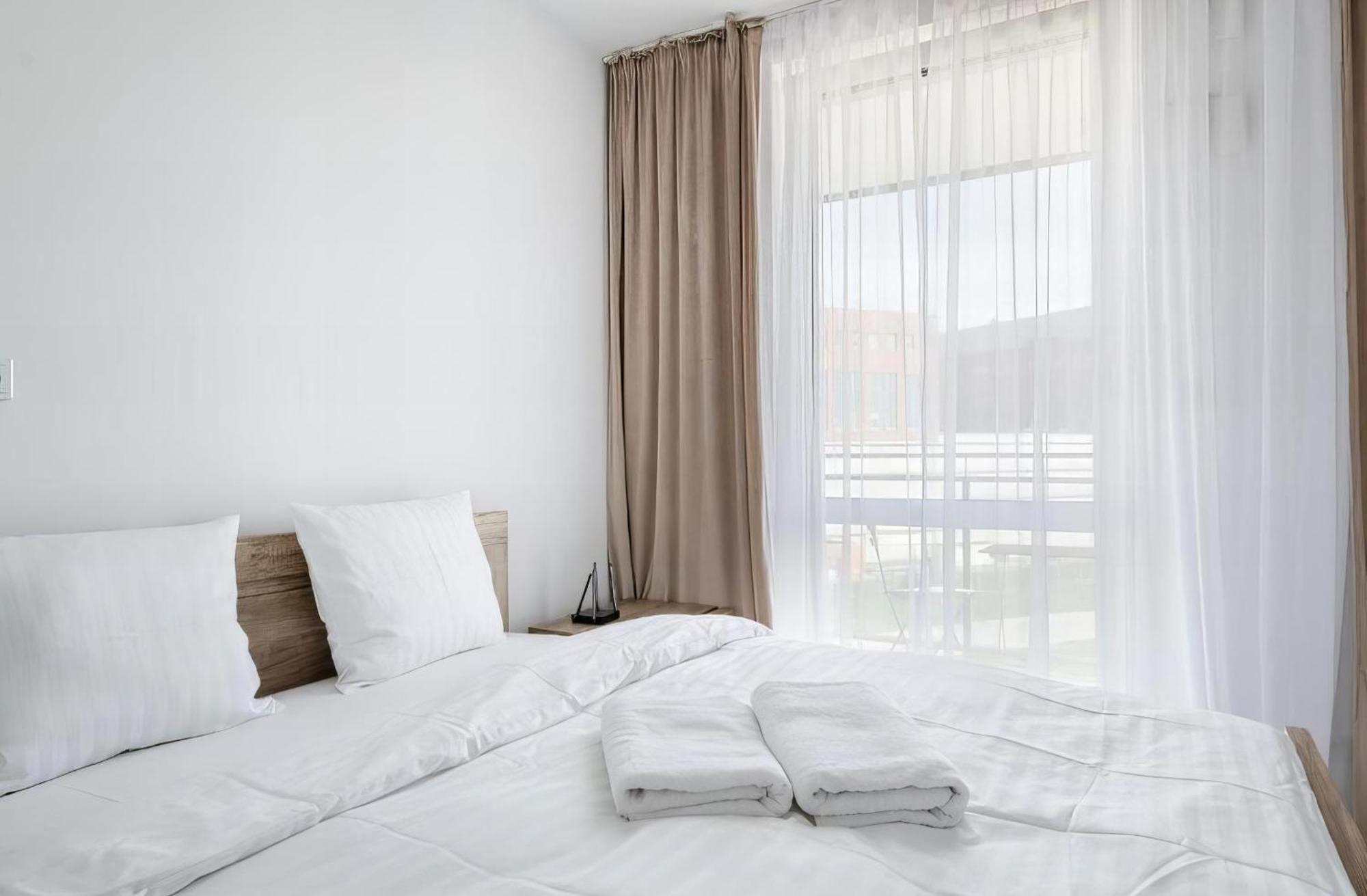 Mlambert - Aparthotel Varşova Dış mekan fotoğraf